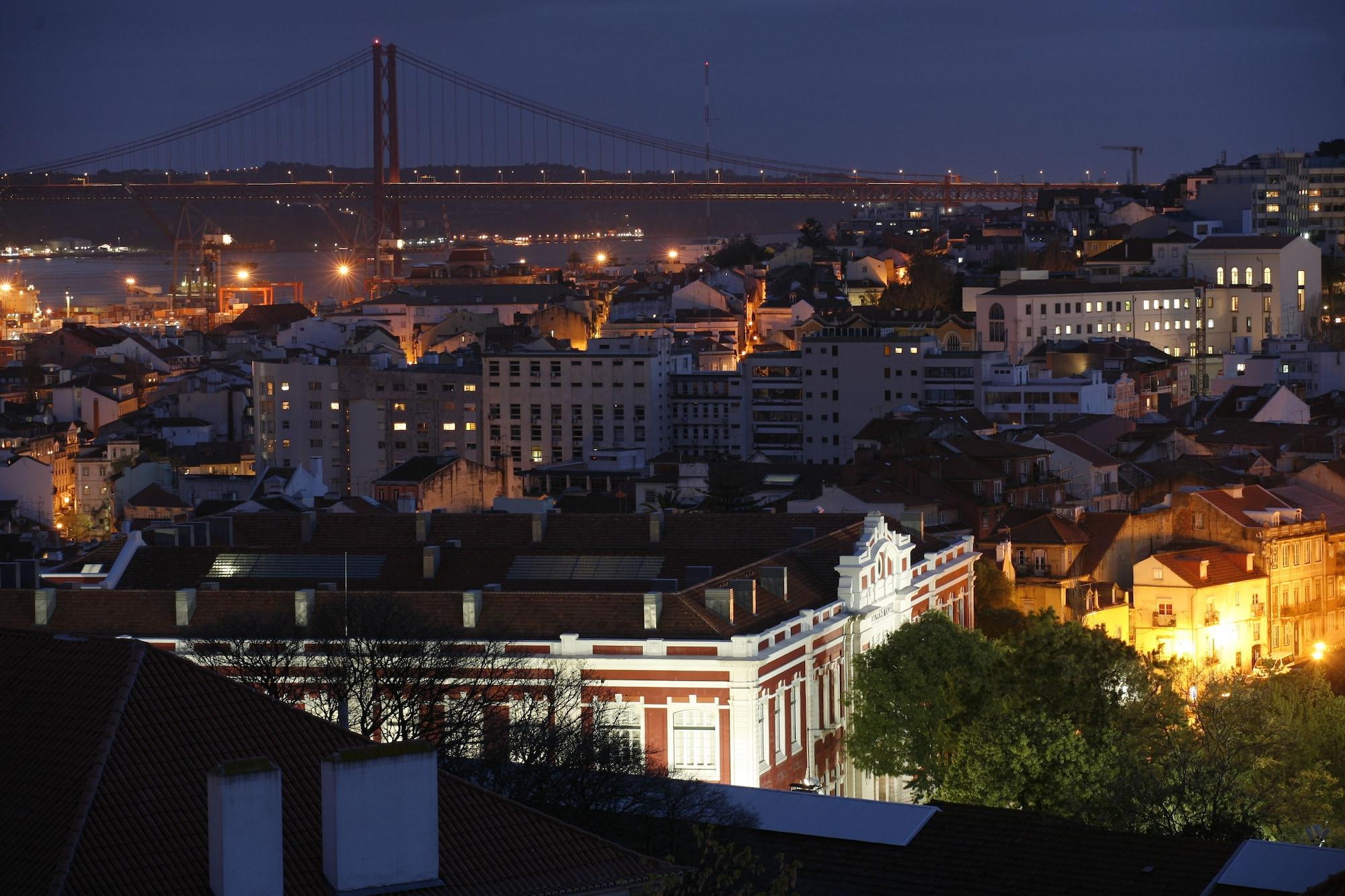 Casa Das Janelas Com Vista Лиссабон Экстерьер фото