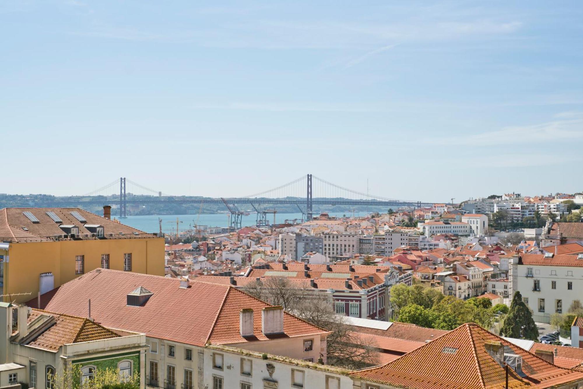 Casa Das Janelas Com Vista Лиссабон Экстерьер фото